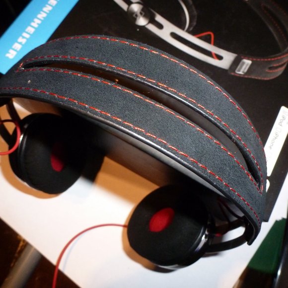 Over Ear Headphones - Picture 7 of 7